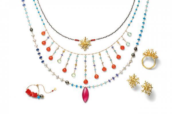 夏の旅を彩るアクセサリー。伊勢丹バイヤー推奨はカラーストーンやエキゾチックなデザイン