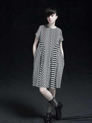 フレッドペリー×ミントデザインズ、’60sスウィンギング・ロンドンを白黒で描いたコラボコレクション