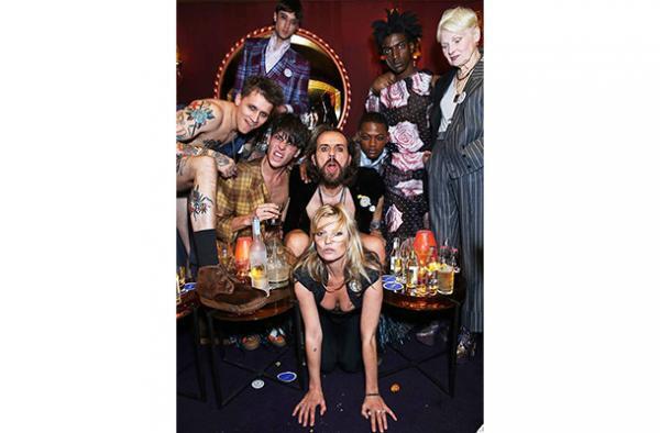 ヴィヴィアン・ウエストウッド＆ケイト・モスらが「サイケデリック・ユニセックス」パーティー開催