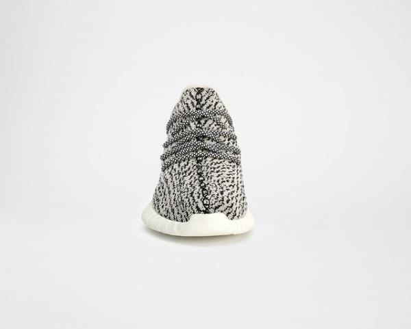 アディダス×カニエ・ウエストのコラボ第2弾が世界同時発売！ 技術と美学が融合した一足に