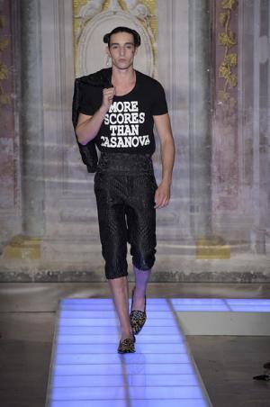 モスキーノがピッティで発表した超絶2016春夏メンズワールド【2016春夏メンズ】