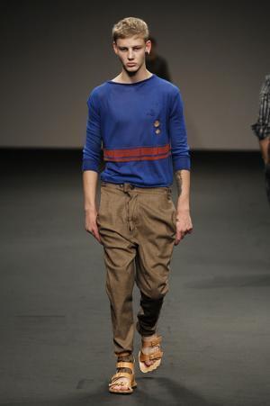 過激さに拍車がかかるヴィヴィアン・ウエストウッド・マンのメッセージ【2016春夏メンズ】