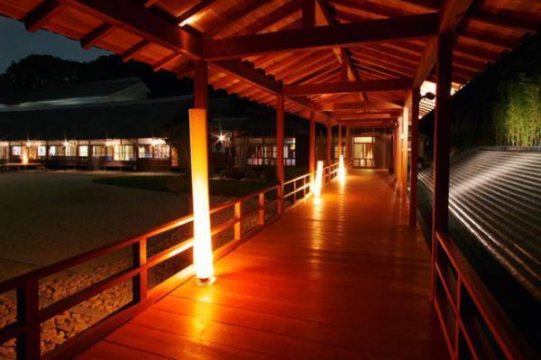 「浴衣でモエ・エ・シャンドン」が三都市で開催。盆踊り、ジャズの音楽イベントも