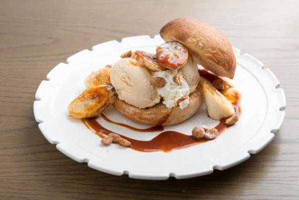 あったかバンズ×冷たいアイスの限定バーガー、ディーゼルが手掛けるカフェに登場