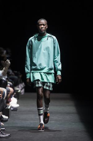 ファセッタズムがミラノで初の海外ランウェイ、TOKYOモードをレイヤードで【2016春夏メンズ】
