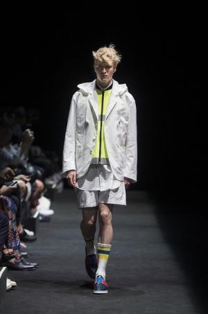 ファセッタズムがミラノで初の海外ランウェイ、TOKYOモードをレイヤードで【2016春夏メンズ】