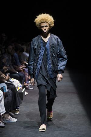 ファセッタズムがミラノで初の海外ランウェイ、TOKYOモードをレイヤードで【2016春夏メンズ】