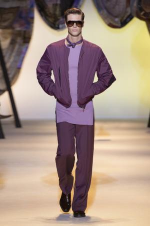 ヴェルサーチは砂漠のノマド【2016春夏メンズ】