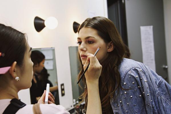 MILK、MILKBOY原宿で6年振りのランウエイショー。バックステージを独占レポート【MILK 1/2】