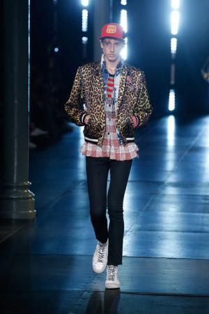 サンローランはやんちゃで豪奢なサーフロック【2016春夏メンズ】