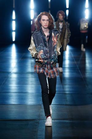 サンローランはやんちゃで豪奢なサーフロック【2016春夏メンズ】