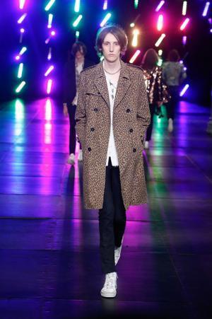 サンローランはやんちゃで豪奢なサーフロック【2016春夏メンズ】