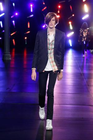 サンローランはやんちゃで豪奢なサーフロック【2016春夏メンズ】