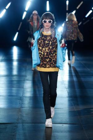 サンローランはやんちゃで豪奢なサーフロック【2016春夏メンズ】