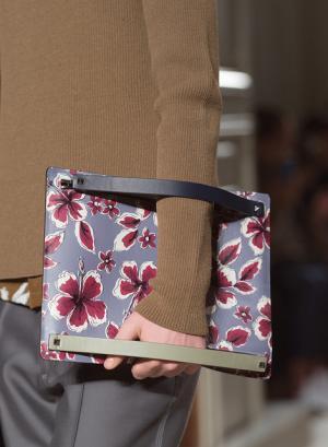 異国の文化をまとったヴァレンティノ風“旅人”【2016春夏メンズ】