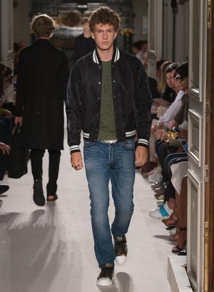 異国の文化をまとったヴァレンティノ風“旅人”【2016春夏メンズ】