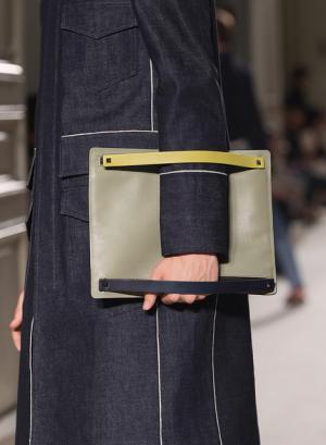 異国の文化をまとったヴァレンティノ風“旅人”【2016春夏メンズ】