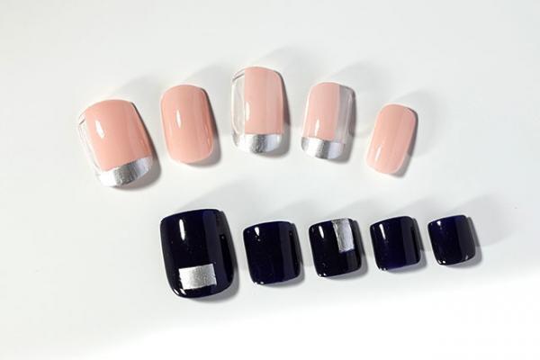 モードな辛口ピンクネイルはメタリックシルバーの輝きがポイント【Today's item】