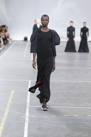 山本耀司のスケッチから着想したY-3【2016春夏メンズ＆ウィメンズ】