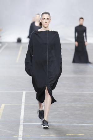 山本耀司のスケッチから着想したY-3【2016春夏メンズ＆ウィメンズ】