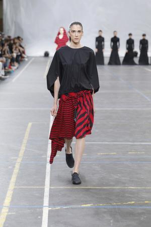 山本耀司のスケッチから着想したY-3【2016春夏メンズ＆ウィメンズ】