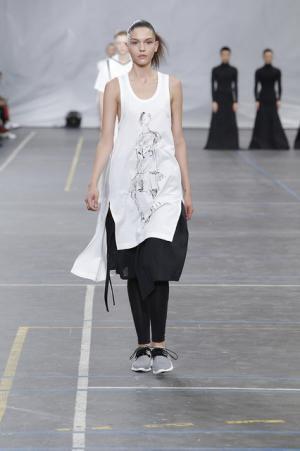 山本耀司のスケッチから着想したY-3【2016春夏メンズ＆ウィメンズ】