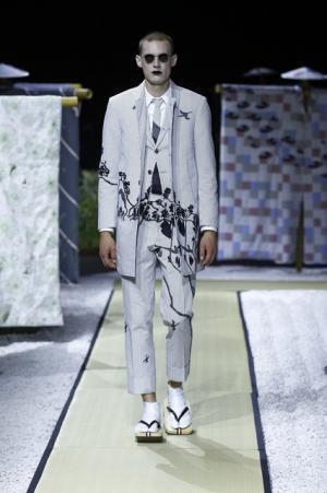 “ゲイシャ”、“フジヤマ”...…トム ブラウン的 ジャポニズムのススメ【2016春夏メンズ】