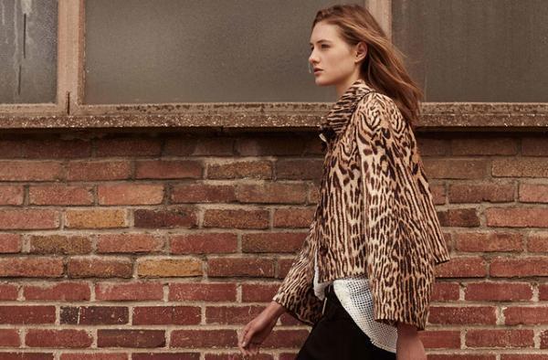 アニマルプリントでみせるクロエのロマンチックグラム【16年プレスプリング】