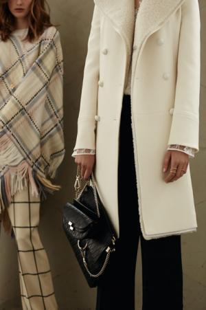 アニマルプリントでみせるクロエのロマンチックグラム【16年プレスプリング】