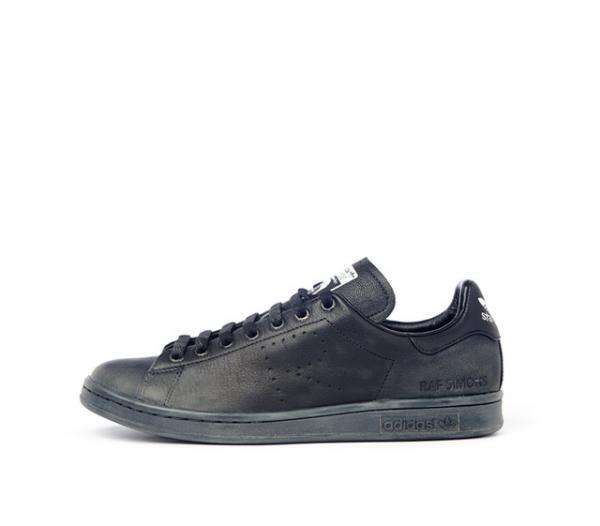 新型スタンスミスも登場「アディダス」×「ラフ・シモンズ」2016春夏コレクション