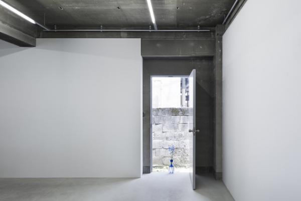 東京・白金からアート、デザイン、工芸、ファッションを発信。KIGI×ブルーストラクト×丸滋製陶の新ショップ