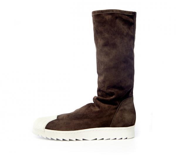 アディダス バイ リック・オウエンス、2016春夏コレクションのテーマはグラディエーターサンダル