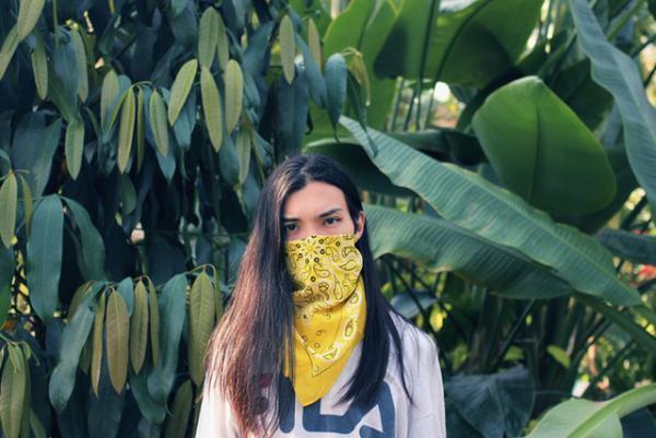 図書室がクラブに!?サイレントディスコとクラフトビールを楽しむ一夜限りの「無音フェス」開催