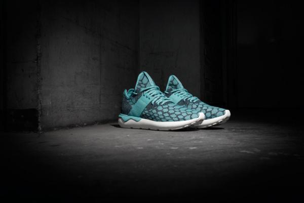 アディダス、スネイク柄「チューブラー」最新モデル発表。機能性＆美フォルムを両立