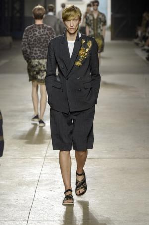 主役はマリリン・モンロー。ドリス ヴァン ノッテンのニューフォークロアスタイル【2016春夏メンズ】