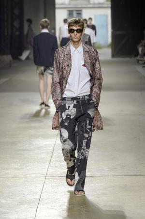 主役はマリリン・モンロー。ドリス ヴァン ノッテンのニューフォークロアスタイル【2016春夏メンズ】