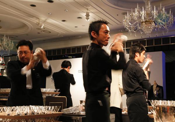 ホテルニューオータニの参加型カクテルコンペティション、今年のテーマは“粋”