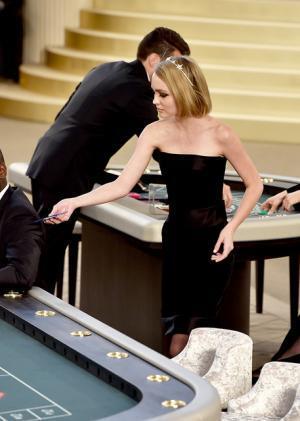 美しきジョニー・デップの愛娘リリー・ローズがMVデビュー