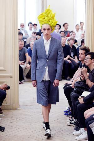 コム デ ギャルソン・オム プリュスの切り刻まれたテーラリング【2016春夏メンズ】