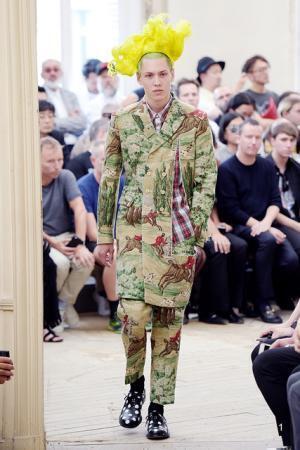 コム デ ギャルソン・オム プリュスの切り刻まれたテーラリング【2016春夏メンズ】