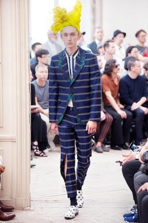 コム デ ギャルソン・オム プリュスの切り刻まれたテーラリング【2016春夏メンズ】