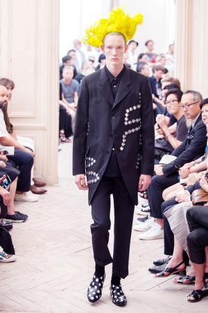 コム デ ギャルソン・オム プリュスの切り刻まれたテーラリング【2016春夏メンズ】