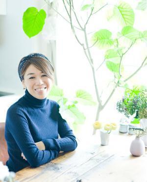 ヨガ第一人者ケンハラクマが直接指導、初心者に易しいヨガ教室を開催