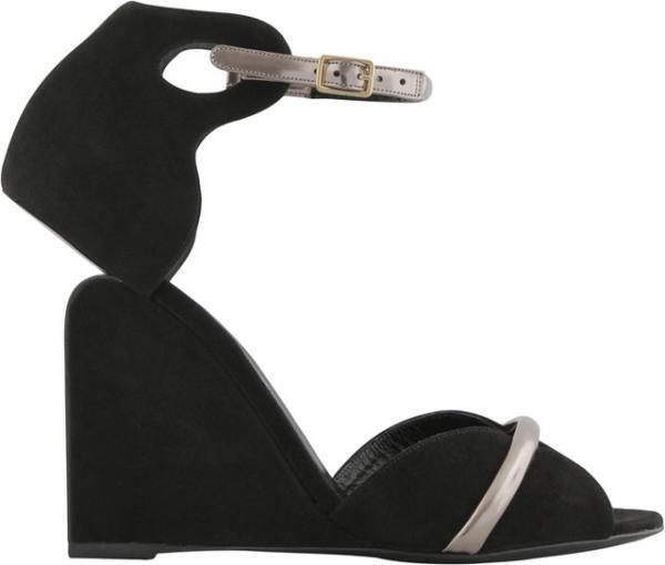 ピエール・アルディ、限定「カラーフォックスファー付スニーカー」をエディション表参道ヒルズで発売