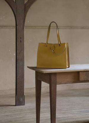 クロエが新宿伊勢丹でポップアップ、バッグコレクション「フェイ」15年秋の新作を展開