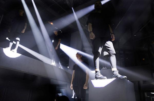 アディダス「チュブラー」最新4モデルを“アスレチックな地下会場”でお披露目