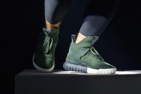 アディダス「チュブラー」最新4モデルを“アスレチックな地下会場”でお披露目