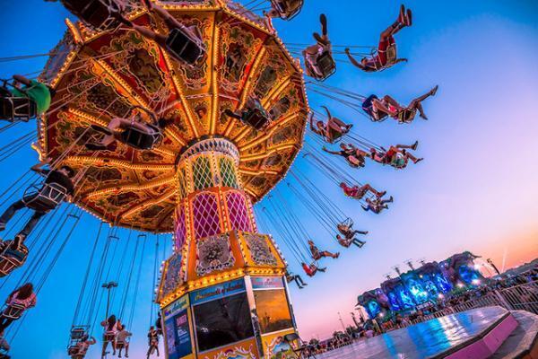 全世界100万人動員の大型EDMフェス「EDC」がアジア初上陸！