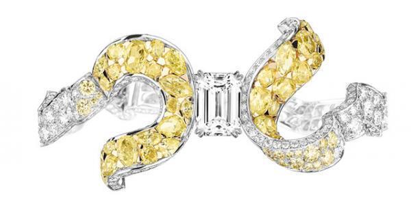 ディオールが“シルクのリボン”をジュエリーに昇華、新作コレクション「ソワ ディオール」