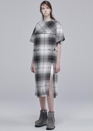 sacai初のプレコレクション、ルックを公開。sacai luckは一時休止【16年プレスプリング】